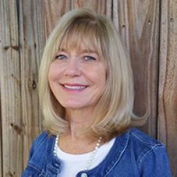 Pam Tompkins headshot